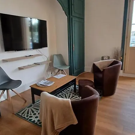 Le Logis De La Place Thouars