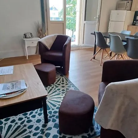 Le Logis De La Place Apartmán